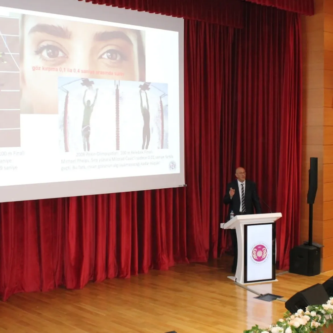 Spor Diş Hekimliği Geleceğin Hekimleriyle Buluştu